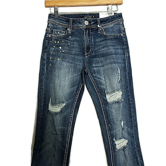 Skinny Jeans Distressed Denim STUDDED NWT - Picture 1 of 9